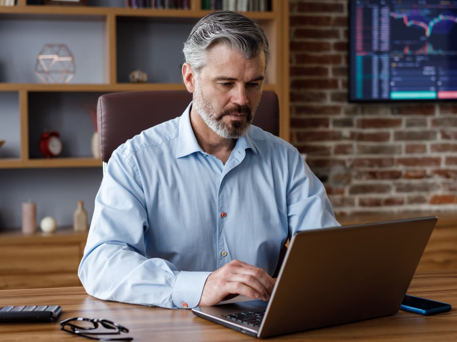 Share files, and communicate with your team in real-time